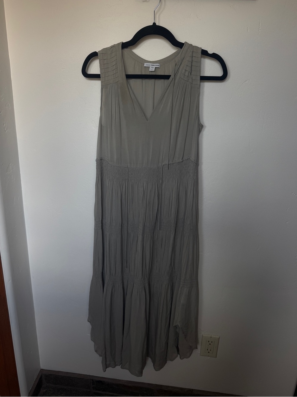 Caslon Sleeveless V-Neck Tiered Maxi Dress in Taupe Gray